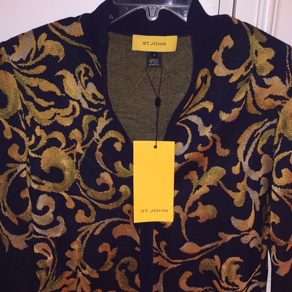 Women’s NWT petite sweater. St. John. - Picture 3 of 7